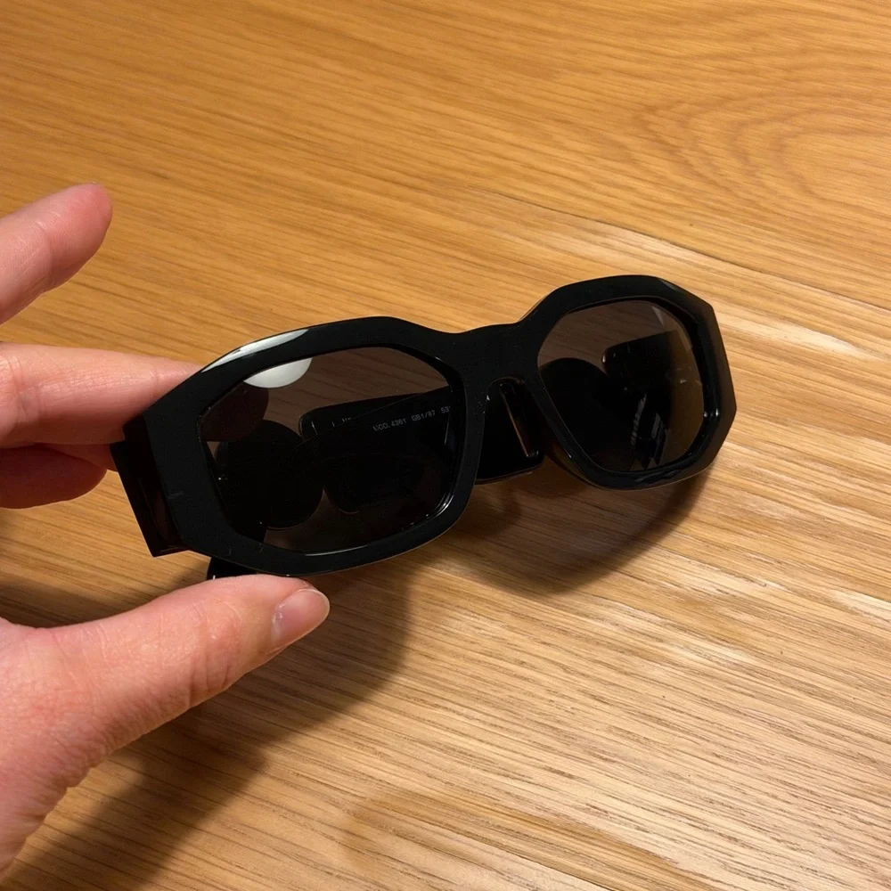 Versace Smart Glasses with Black Frame
